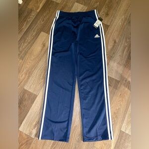 Boys size 18/20 
Adidas Pants
New with tags